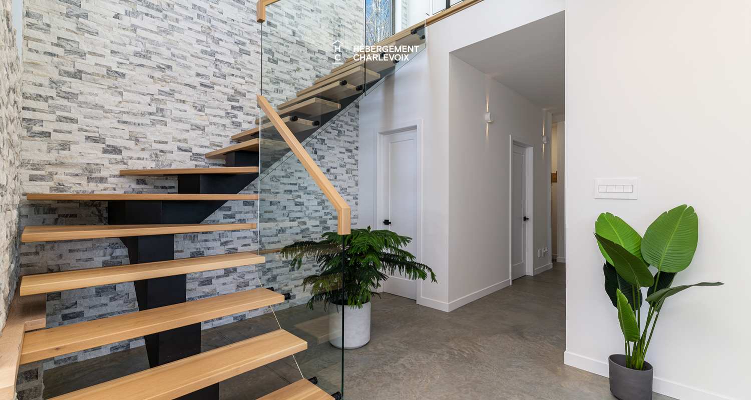 ALT-49 - Villa contemporaine offrant les splendeurs du St-Laurent!